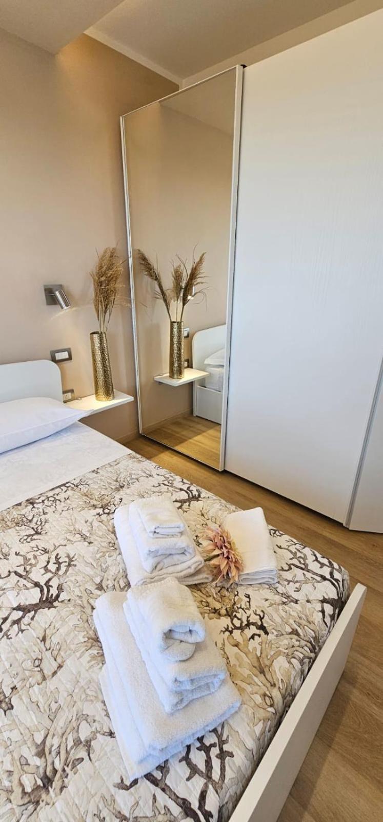 Happy Holiday Apartament Quartu SantʼElena Extérieur photo